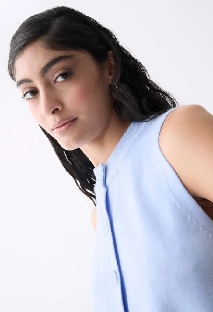 Almada Knit Vest-Sky Blue
