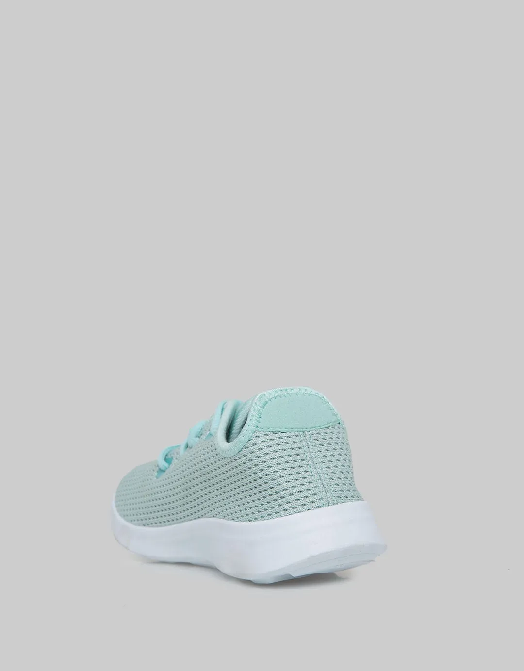 Blow Parsel Sepatu Sneakers