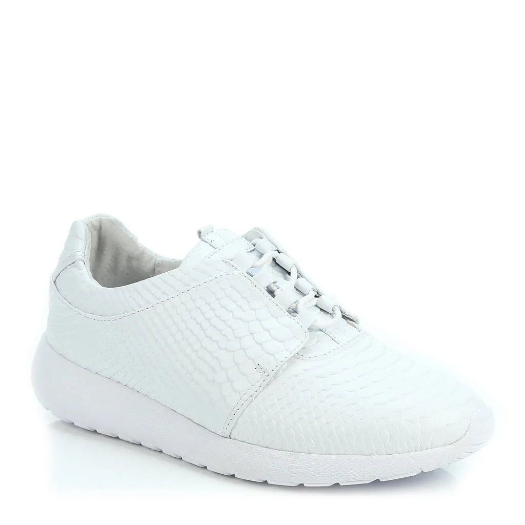Che Sneakers
