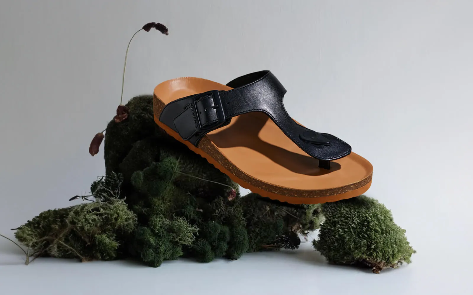 Cork Thong Sandals : Black-Tan