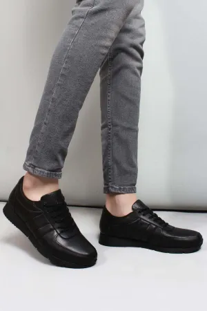 Men's Black Leather Sneakers with Subtle Stitch Detailing - Wessi