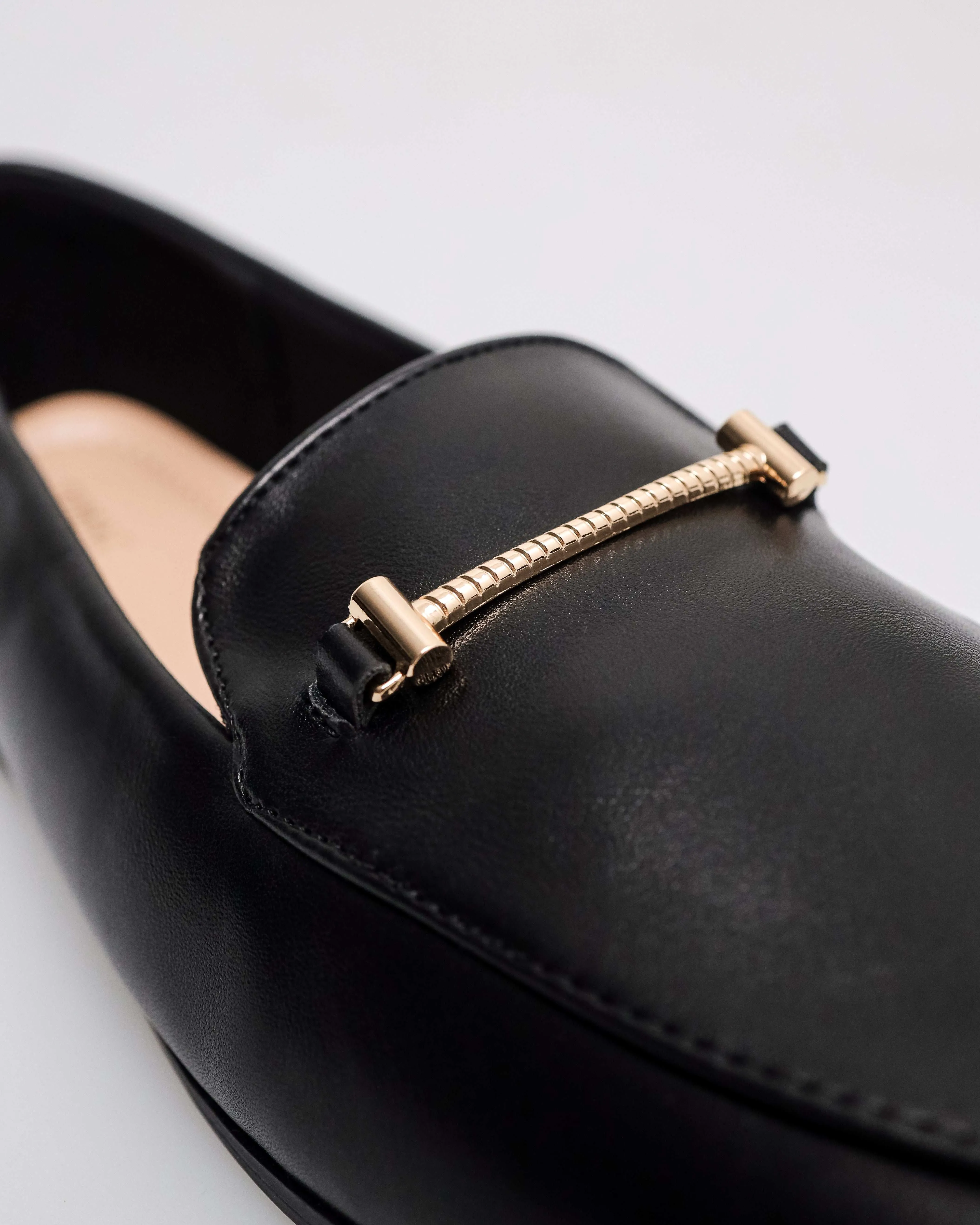 Tomaz NN566 Ladies Majestic Charm Flats