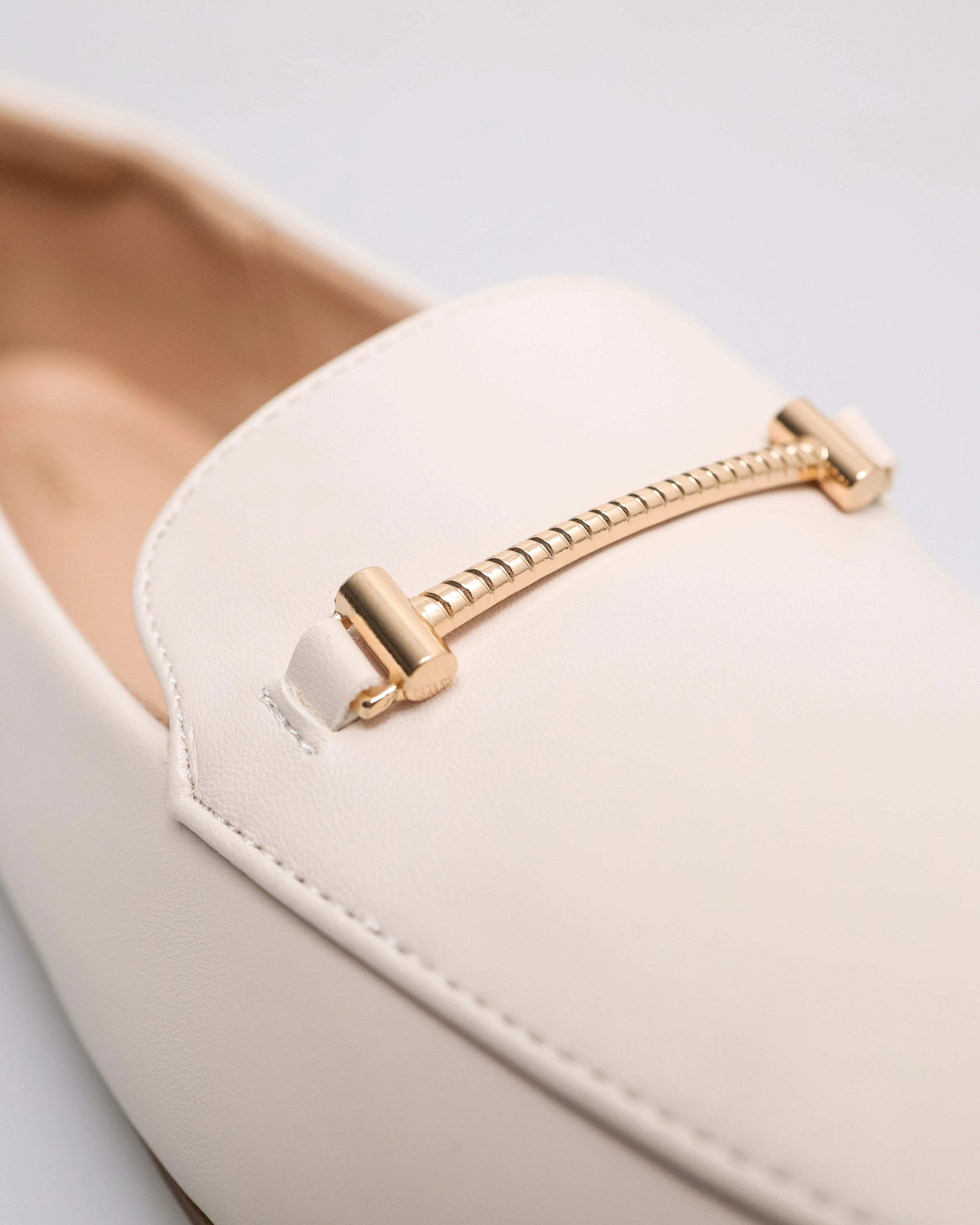 Tomaz NN566 Ladies Majestic Charm Flats