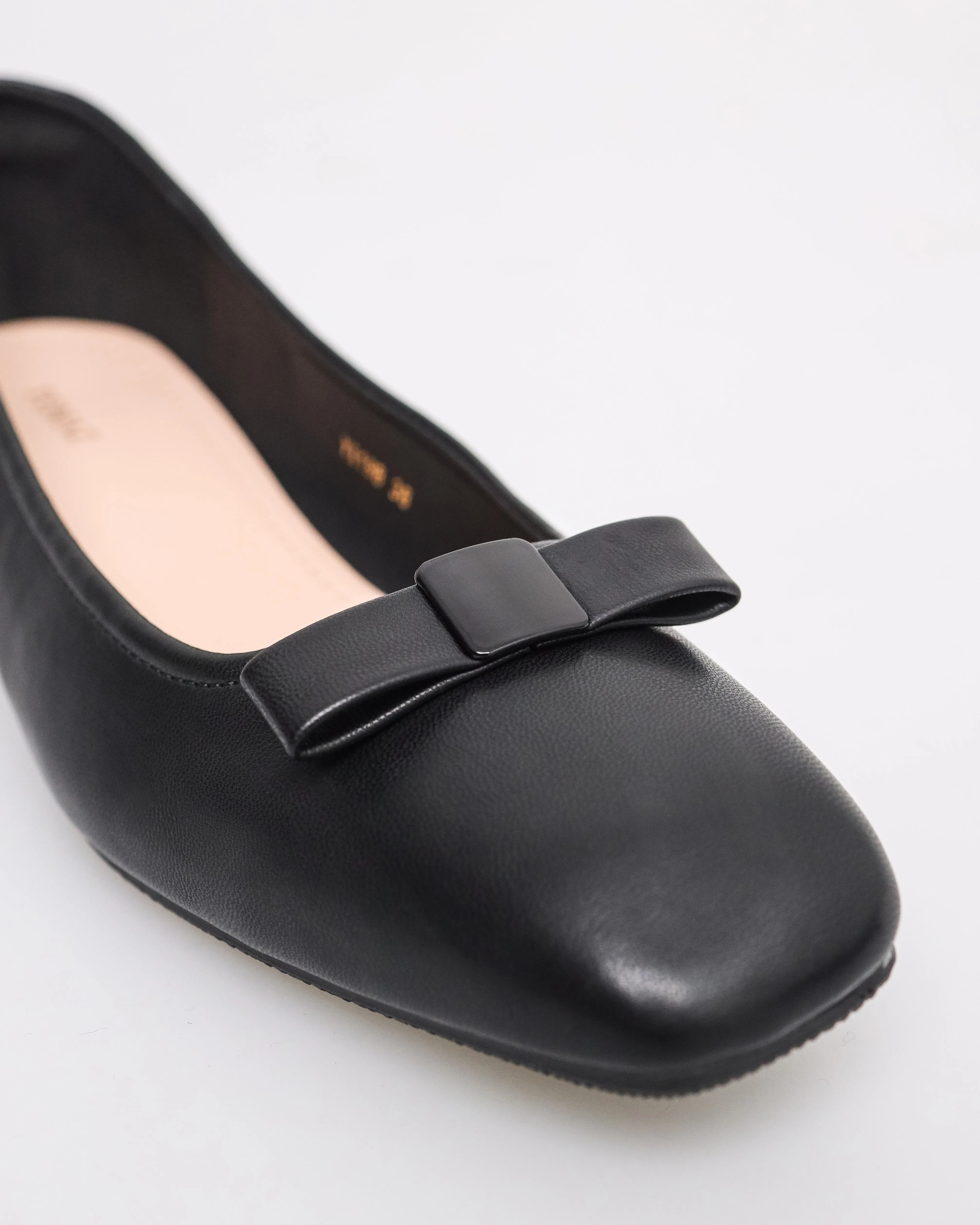 Tomaz YX198 Ladies Folded Ribbon Flats