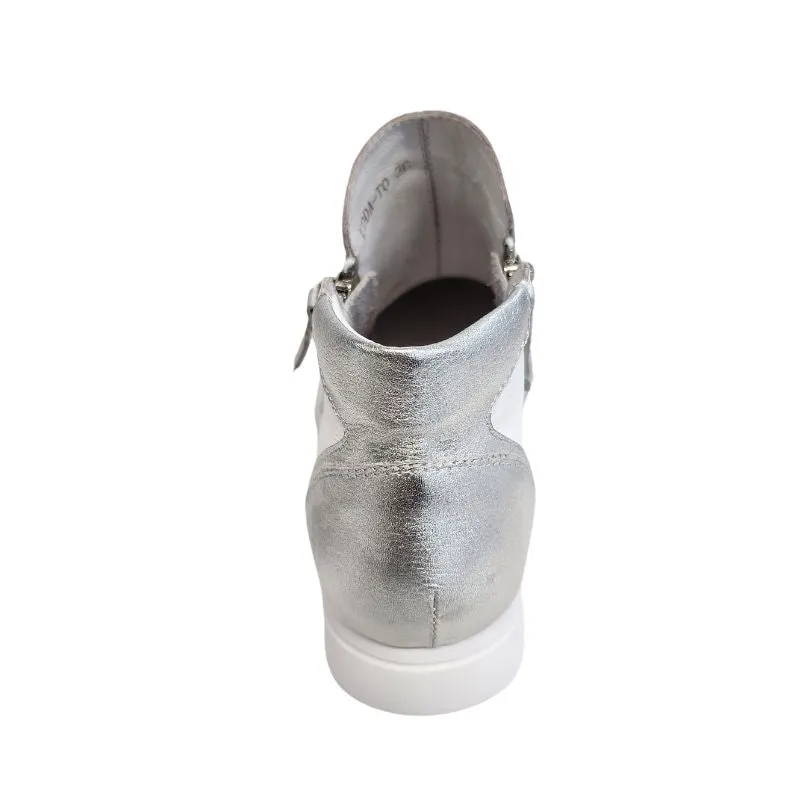 Top End Edda White Silver Leather