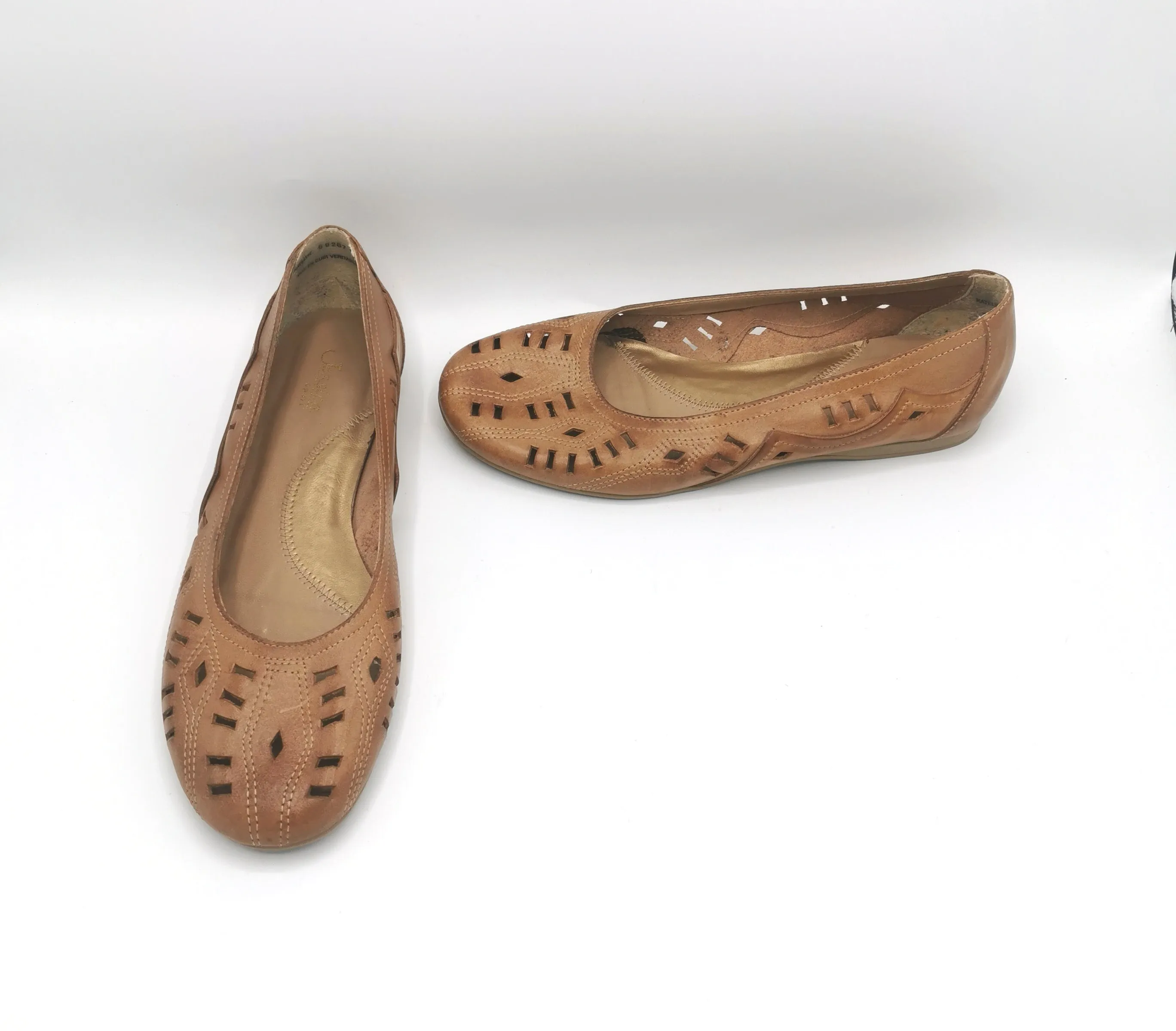 WOMENS SIZE 8M - JESSICA Sport, Leather Bohemian Flats 'Katelyn' NWB B60