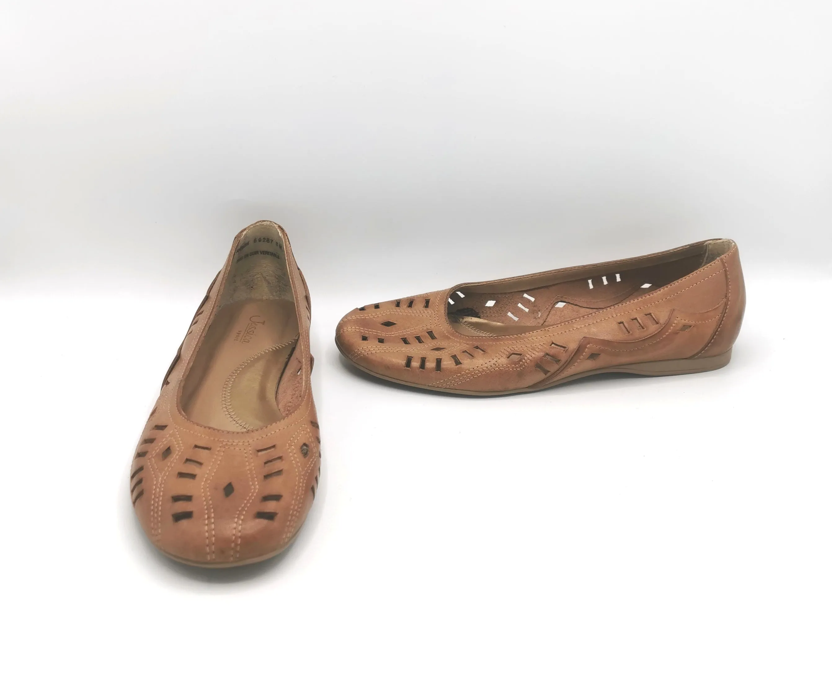 WOMENS SIZE 8M - JESSICA Sport, Leather Bohemian Flats 'Katelyn' NWB B60